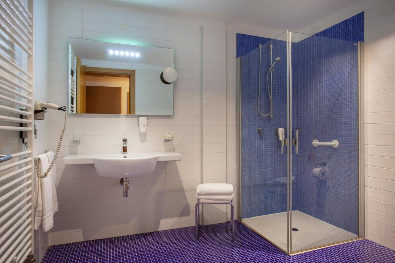 Hotel Romanda 레비코온천 외부 사진