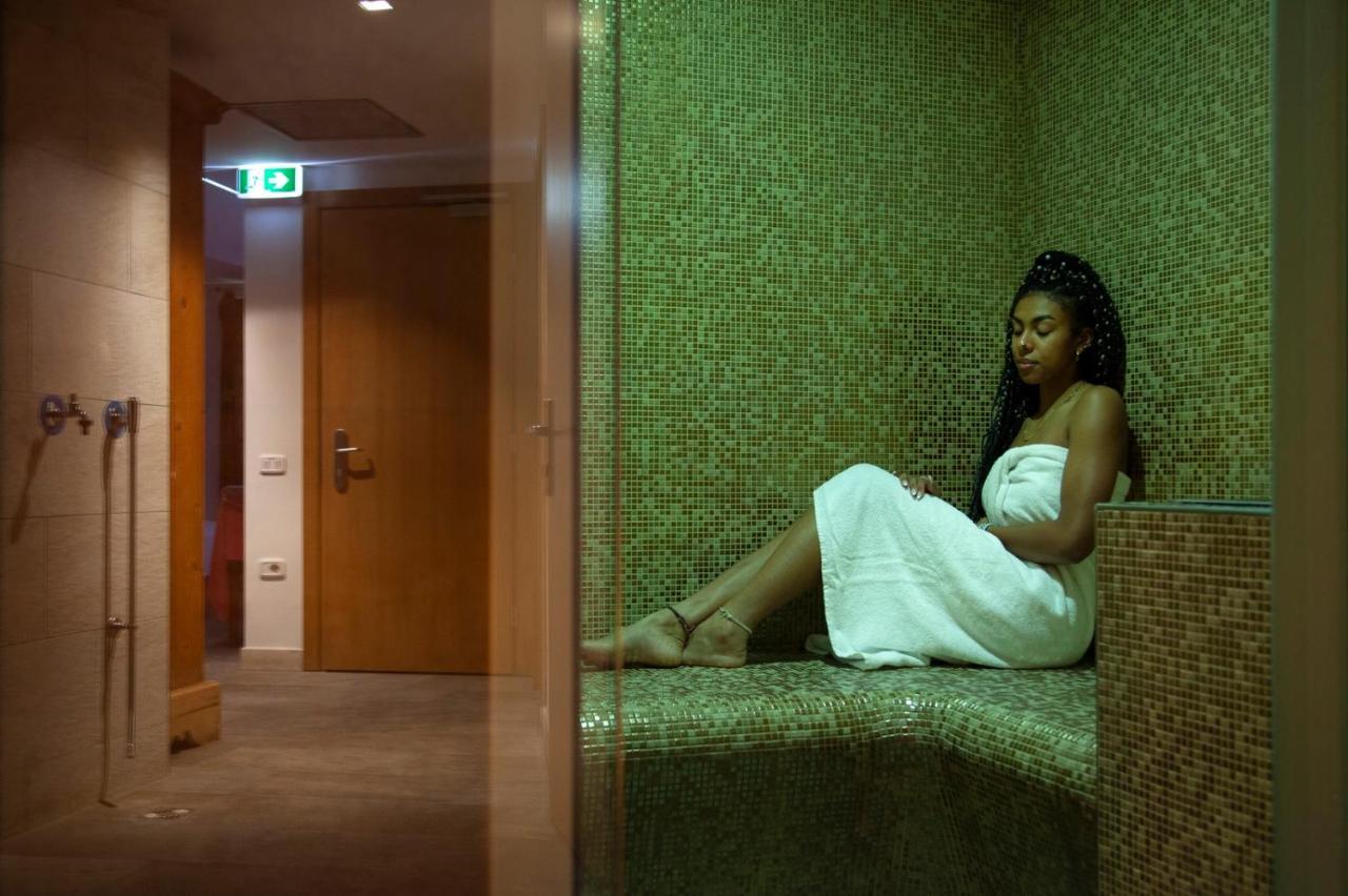 Hotel Romanda 레비코온천 외부 사진