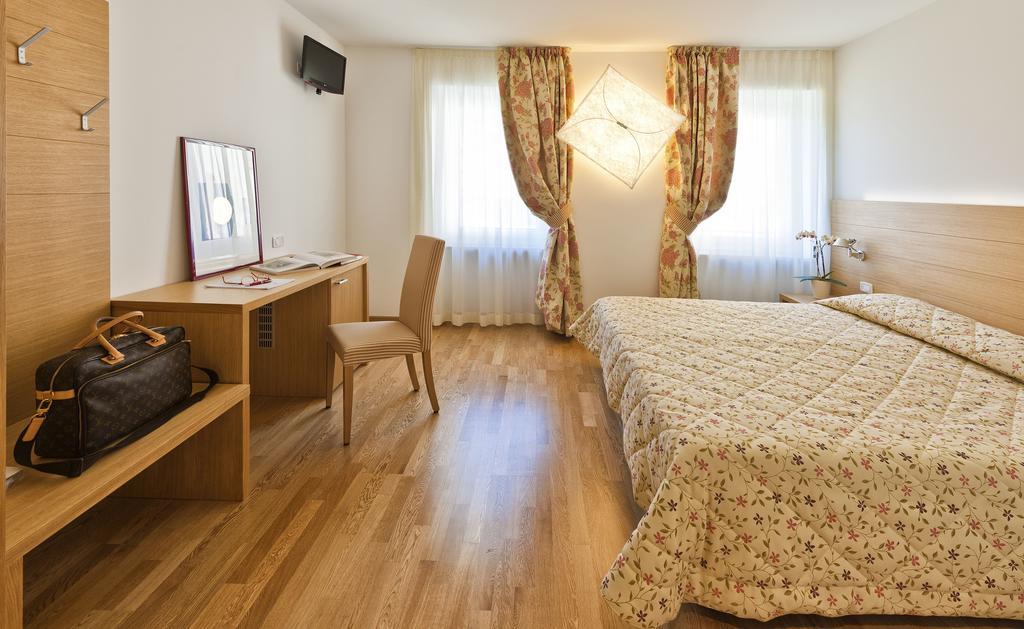 Hotel Romanda 레비코온천 외부 사진